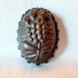 Collectible Antique Tin Dessert Mold, 6"L x 4 1/2"W